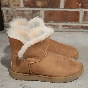 Classic Cuff Mini Uggs